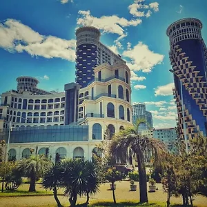 Sea Towers Апартаменты Батуми